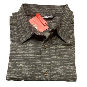 The North Face Men’s Slate Woven Retro Long Sleeve Button Front Shirt